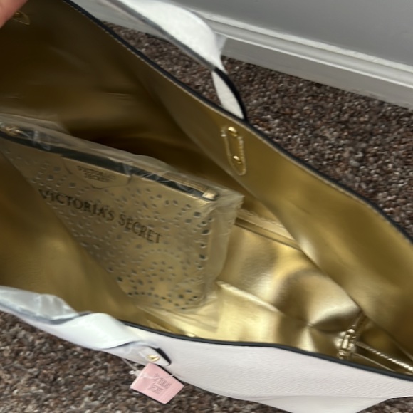 Victoria Secret Set Tote Bag! - Picture 5 of 5